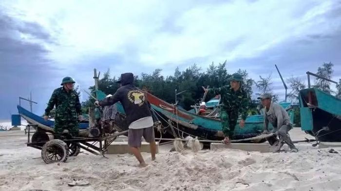 Ban Chỉ đạo Phòng thủ dân sự quốc gia ban hành công điện yêu cầu các địa phương khu vực đông bắc bộ, Thanh Hóa cùng các bộ, ngành khẩn trương triển khai các biện pháp ứng phó với bão số 1 năm 2026.