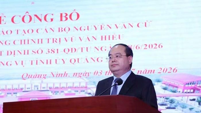Bí thư Tỉnh ủy, Trưởng đoàn Đại biểu Quốc hội tỉnh Quảng Ninh Quản Minh Cường phát biểu tại buổi lễ.