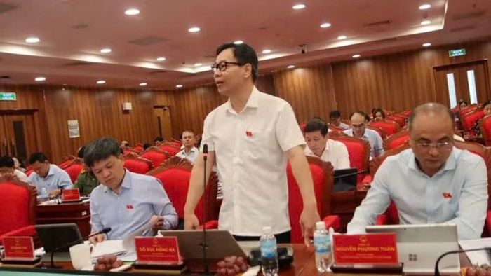 Đại biểu thảo luận tại buổi làm việc.