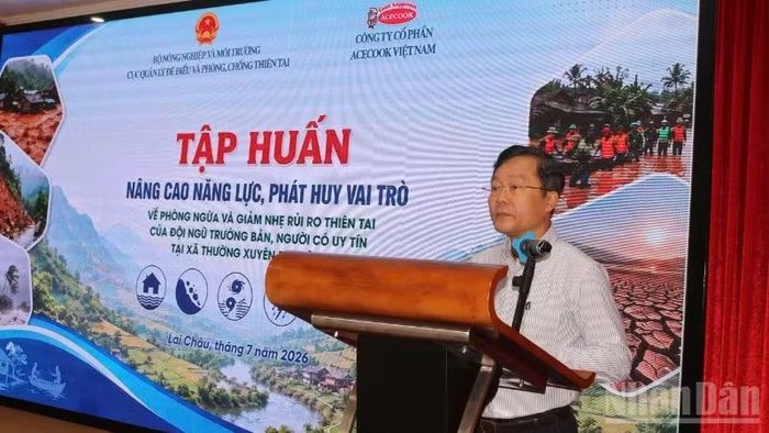 ông Nguyễn Văn Tiến, Phó Cục trưởng Cục Quản lý đê điều và Phòng, chống thiên tai phát biểu tại buổi tập huấn.