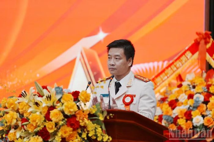 Đồng chí Đại tá Vũ Thanh Tùng, Ủy viên Ban Thường vụ Tỉnh ủy, Bí thư Đảng ủy, Giám đốc Công an tỉnh Lạng Sơn phát biểu tại Lễ Kỷ niệm.