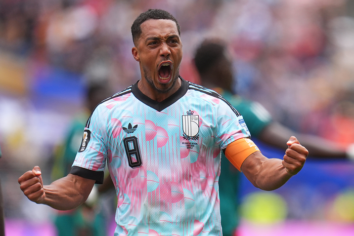 Tielemans ghi cú đúp, giúp đội tuyển Bỉ ngược dòng thắng Senegal 3-2. Ảnh: AP