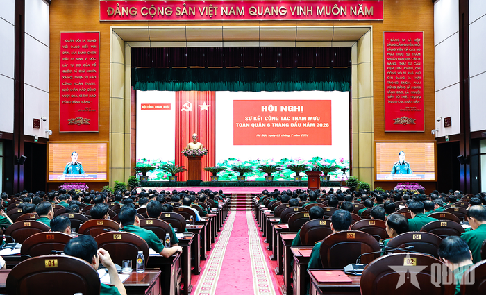 Quang cảnh hội nghị. 