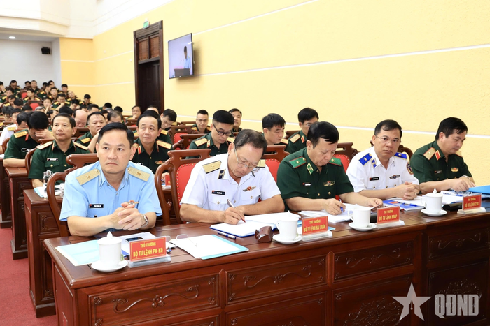 Các đại biểu dự hội nghị. 