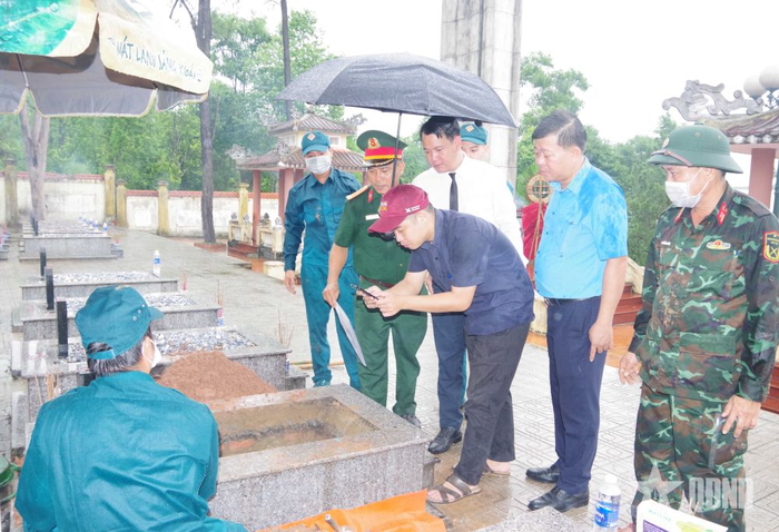 Lực lượng chuyên trách thực hiện các thủ tục số hóa thông tin HCLS.