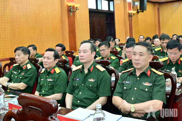 Các đại biểu dự hội nghị. 