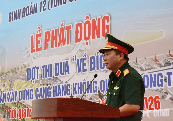  Thiếu tướng Nguyễn Hữu Ngọc, Tư lệnh Binh đoàn 12, Tổng giám đốc Tổng công ty xây dựng Trường Sơn phát biểu tại buổi lễ. 