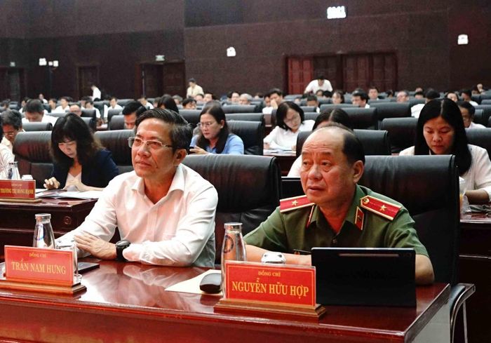 Các đại biểu dự hội nghị