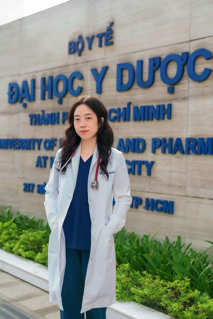  Bác sĩ Phạm Thị Nguyên Khoa, chuyên ngành Chẩn đoán hình ảnh, công tác tại Bệnh viện Nhân dân Gia Định. 