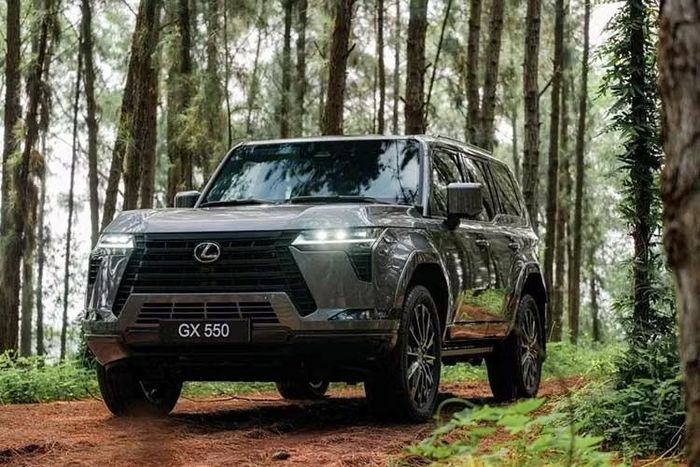 Triệu hồi 103 xe sang Lexus GX 550 tại Việt Nam lỗi cụm đồng hồ táp-lô.