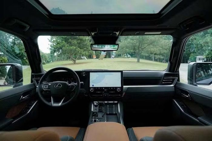 Trên các mẫu Lexus GX 550 được trang bị cụm đồng hồ táp lô với màn hình 12,3 inch có thể gặp sự cố, không hiển thị các thông tin và đèn cảnh báo quan trọng.