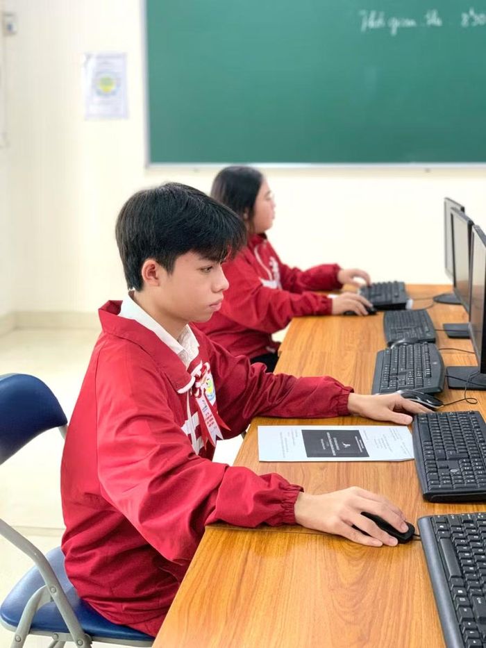 Sinh viên Trường trung cấp nghề Giao thông công chính Hà Nội.