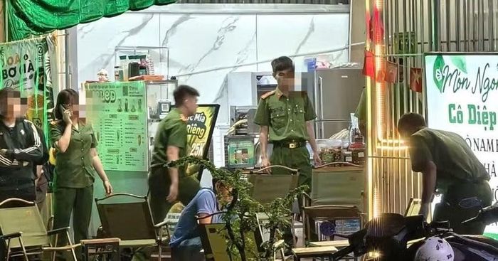 Công an nhanh chóng có mặt tại hiện trường. (Ảnh: T.Đ)