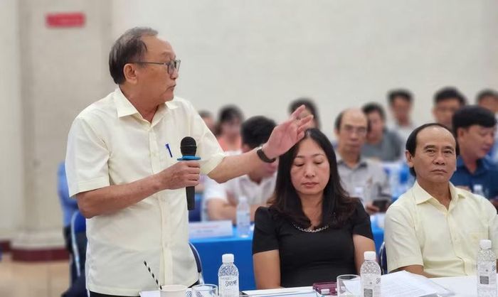 Ông Phan Tiềm – Hiệu trưởng Trường Cao đẳng THACO, nêu ý kiến tại hội nghị.