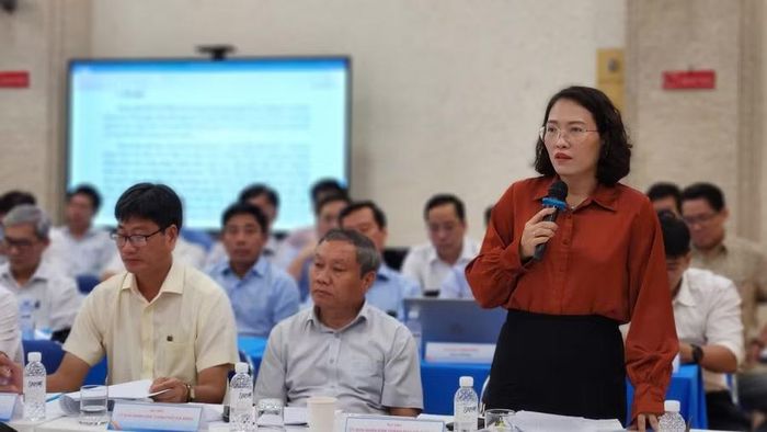 Bà Trương Hải Thanh, Phó Giám đốc Sở GD&ĐT TPHCM phát biểu tại Hội nghị.