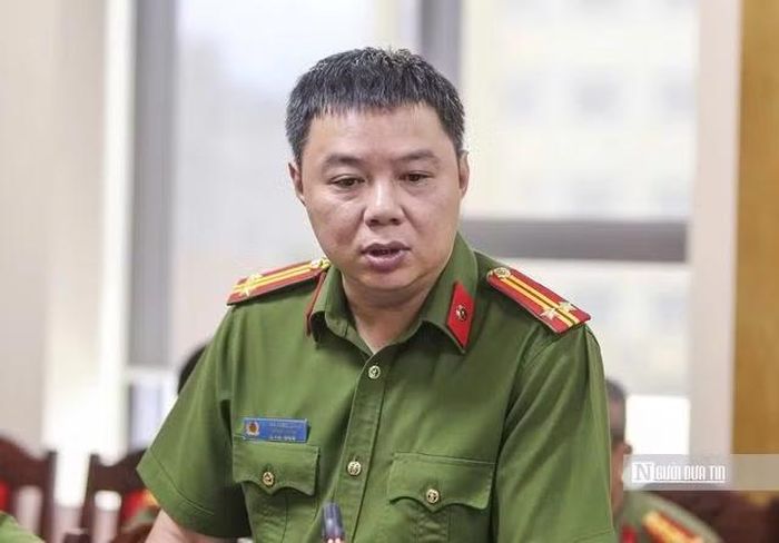 Trung tá Tống Đình Xuân, Trưởng phòng PC03 Công an tỉnh Thanh Hóa thông tin về thủ đoạn của các đối tượng trong đường dây buôn lậu kim cương xuyên quốc gia.