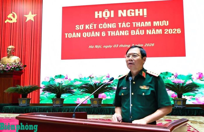 Đại tướng Nguyễn Tân Cương phát biểu kết luận hội nghị. Ảnh: Thanh Xuân