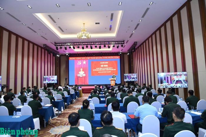 Toàn cảnh hội nghị tại điểm cầu Cục Đối ngoại, Bộ Quốc phòng. Ảnh: Cẩm Linh