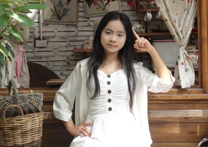 Nữ sinh Nguyễn Hà Chi.