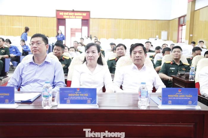 Lãnh đạo Tỉnh ủy, MTTQ tỉnh Bắc Ninh dự hội nghị.