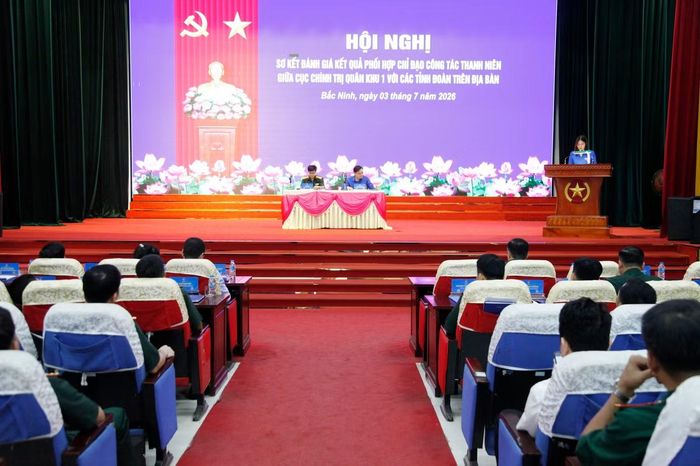 Toàn cảnh hội nghị.