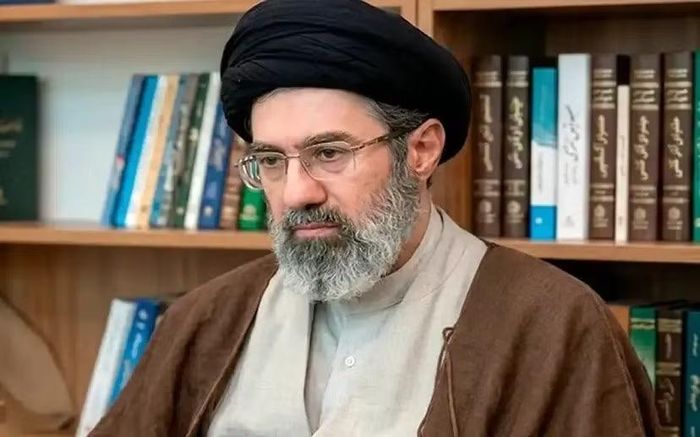  Lãnh tụ tối cao Iran Mojtaba Khamenei. Ảnh: Views Bangladesh. 