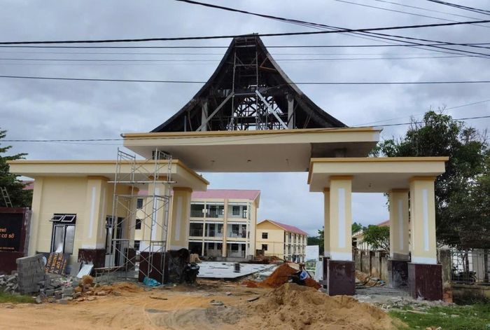 Công trình Trường phổ thông nội trú liên cấp Tiểu học - THCS xã Rờ Kơi, tỉnh Quảng Ngãi đến nay đã đạt hơn 85% khối lượng.
