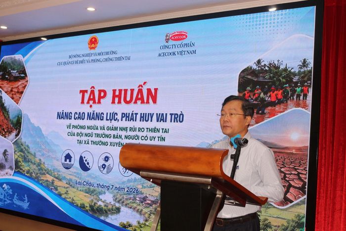 Ông Nguyễn Văn Tiến - Phó Cục trưởng Cục Quản lý đê điều và Phòng, chống thiên tai phát biểu tại buổi tập huấn.