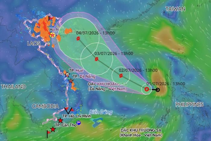 Đường đi dự kiến của bão số 1 (MAYSAK) trên Biển Đông, hướng về khu vực Bắc Vịnh Bắc Bộ.