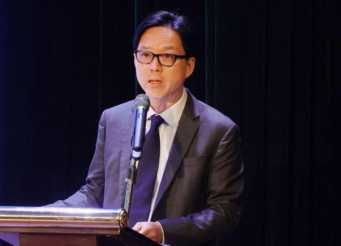 Giám đốc Trung tâm Giao lưu văn hóa Nhật Bản tại Việt Nam Yoshioka Norihiko.