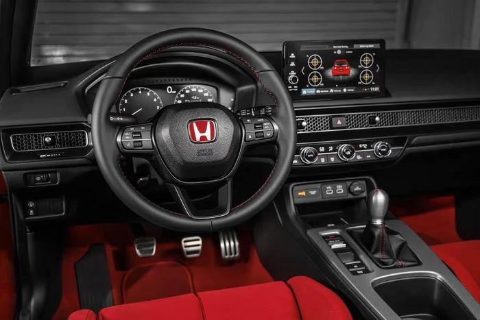 Honda Civic Type R sử dụng số sàn được trang bị hệ thống kiểm soát hành trình thích ứng ACC. Ảnh: Honda