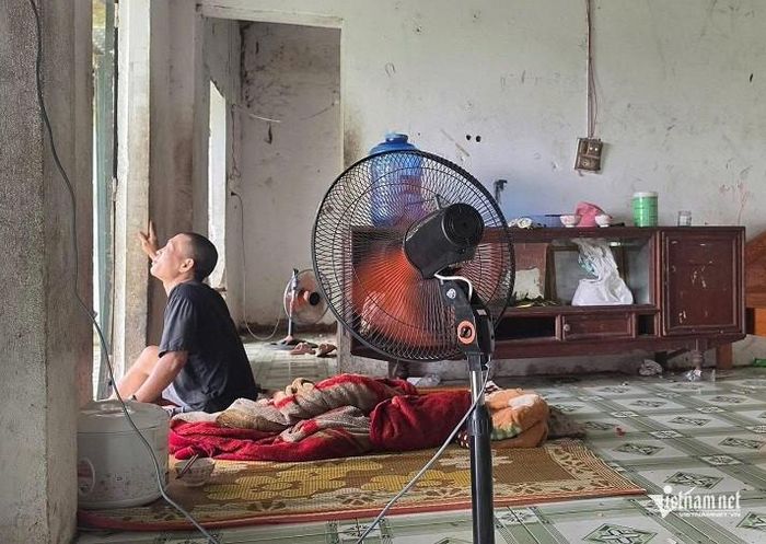 Sau vụ tai nạn, anh Hiên trở thành người tàn tật