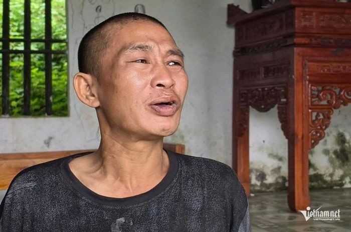 Nghĩ đến tương lai của các con, anh Hiên khóc nghẹn