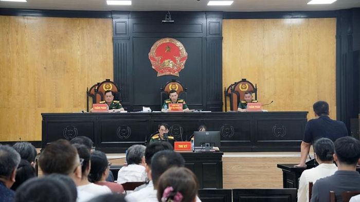 Kết thúc phần tranh luận, Hội đồng xét xử thông báo sẽ nghị án kéo dài và tuyên án vào 15h30’ ngày 6/7 tới.