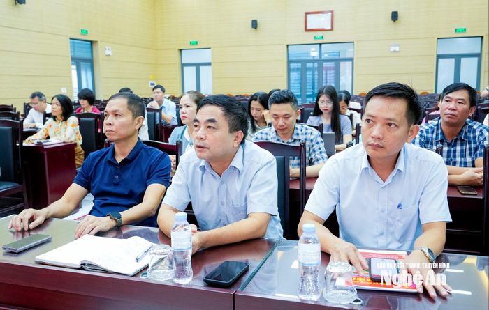 Các đại biểu tham dự hội nghị tập huấn. Ảnh: Phạm Bằng