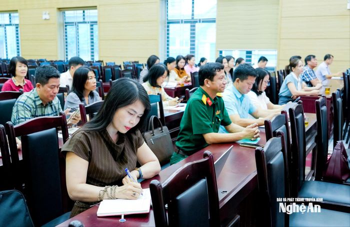 Các đại biểu tham dự hội nghị tập huấn. Ảnh: Phạm Bằng
