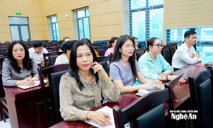Các đại biểu tham dự hội nghị tập huấn. Ảnh: Phạm Bằng