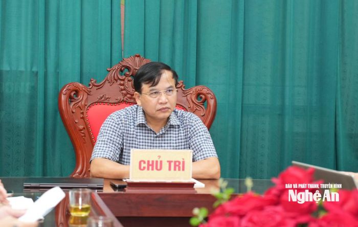 Đồng chí Nguyễn Như Khôi - Ủy viên BCH Đảng bộ tỉnh, Phó Chủ tịch HĐND tỉnh chủ trì buổi làm việc. Ảnh: Nguyễn Toàn