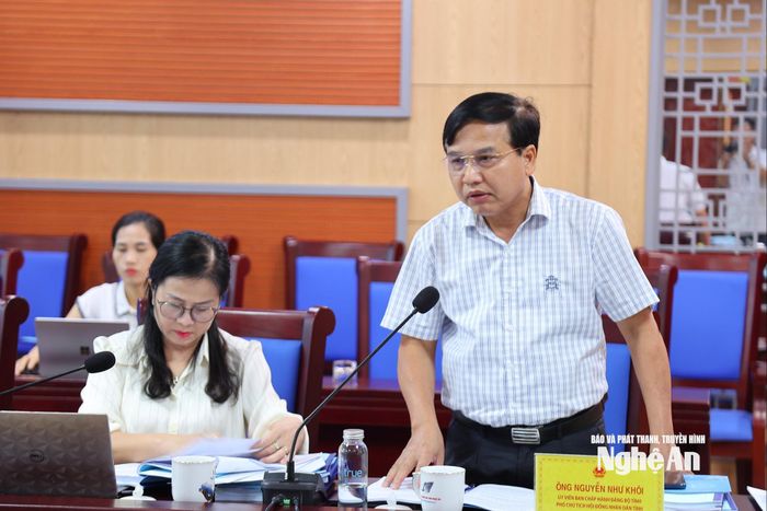 Phó chủ tịch HĐND tỉnh Nguyễn Như Khôi phát biểu tại cuộc họp. Ảnh: Đức An