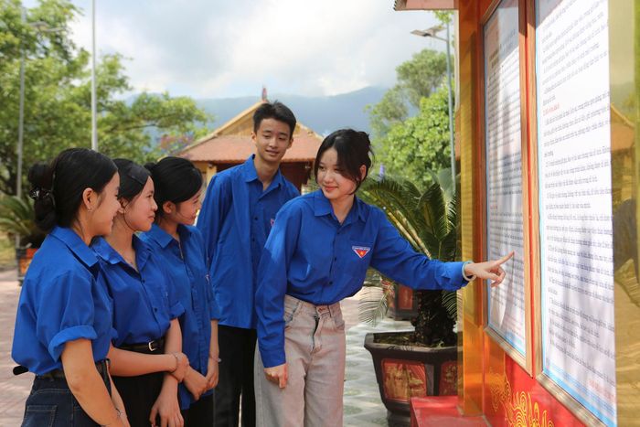 Di sản của Song Trạng Lê Quảng Chí và Lê Quảng Ý tiếp thêm động lực cho thế hệ trẻ phường Hoành Sơn không ngừng phấn đấu trên con đường học tập, cống hiến xây dựng quê hương đất nước.