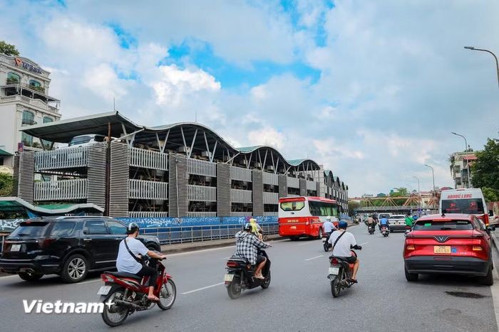 Việc thí điểm vùng phát thải thấp được kỳ vọng tạo nền tảng cho quá trình chuyển đổi giao thông theo hướng xanh và bền vững. (Ảnh: Hoài Nam/Vietnam+)