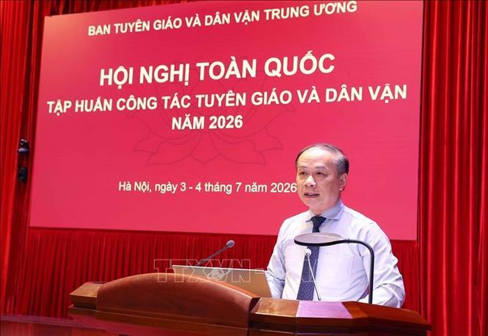 Đồng chí Phạm Tất Thắng, Ủy viên Trung ương Đảng, Phó Trưởng ban Thường trực BanTuyên giáo và Dân vận Trung ương phát biểu khai mạc. Ảnh: Văn Điệp/TTXVN