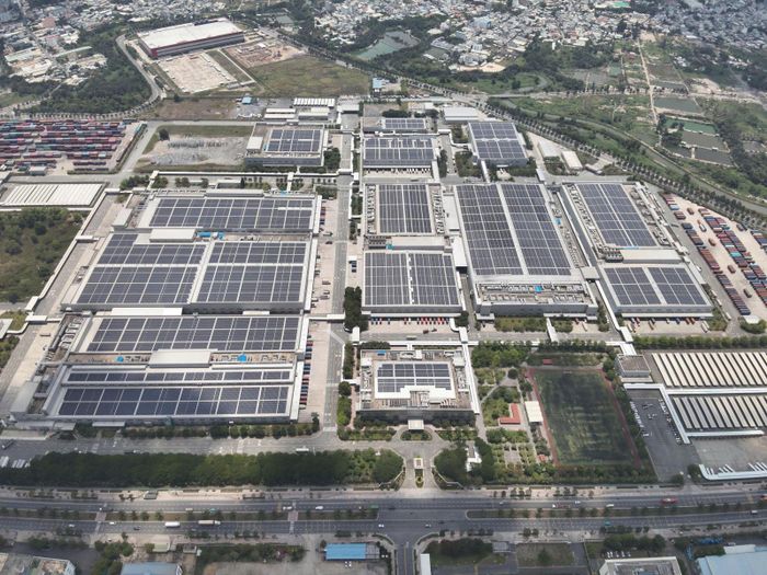 Hệ thống năng lượng mặt trời được lắp đặt trên mái nhà xưởng của nhà máy SEHC.