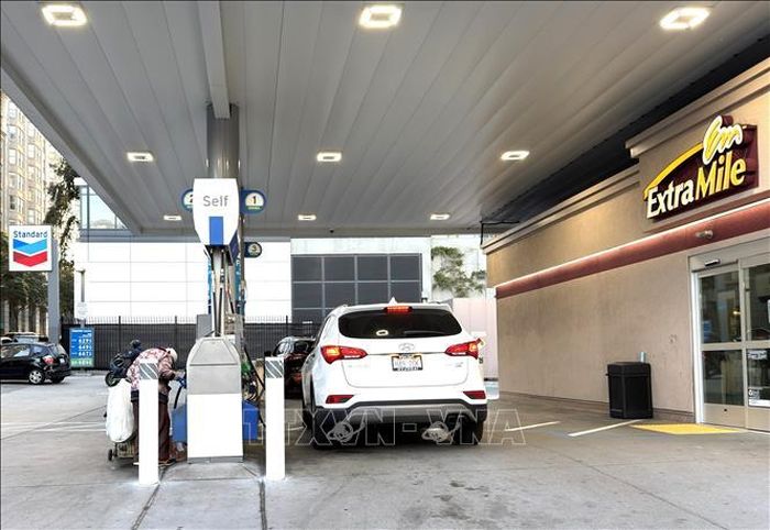 Một cây xăng ở thành phố San Francisco (Mỹ). Ảnh minh họa: Ngọc Quang/PV TTXVN tại Mỹ