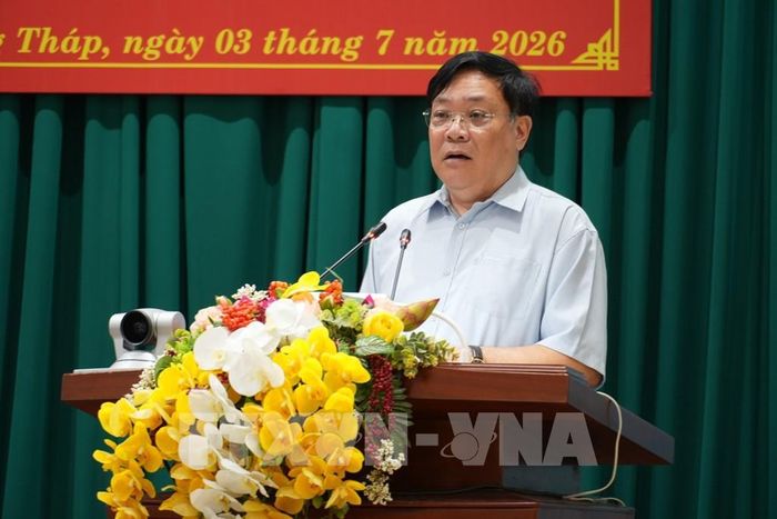 Chủ tịch UBND tỉnh Đồng Tháp Phạm Thành Ngại phát biểu tại Hội nghị. Ảnh: Công Trí-TTXVN
