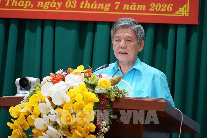 Bí thư Tỉnh ủy, Chủ tịch HĐND tỉnh Đồng Tháp Ngô Chí Cường phát biểu chỉ đạo tại Hội nghị. Ảnh: Công Trí-TTXVN