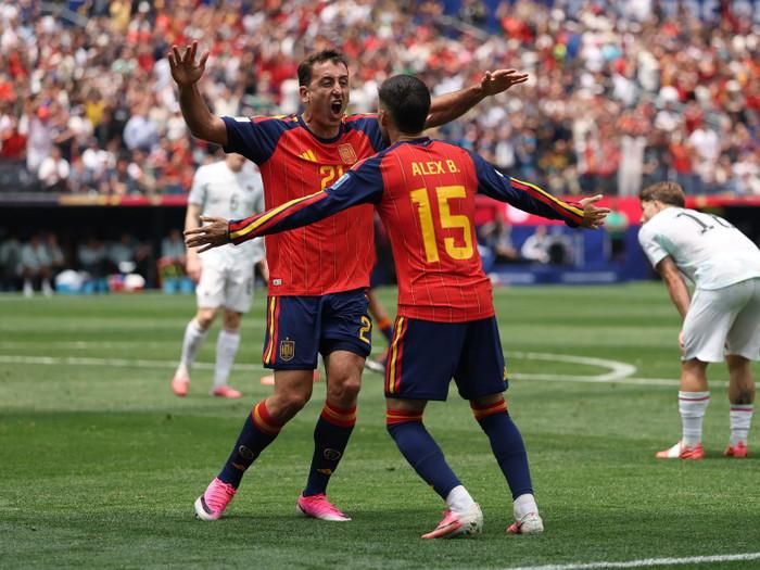 Tây Ban Nha thắng thuyết phục Áo 3-0, FIFA ca ngợi màn trình diễn áp đảo và chờ đại chiến với Bồ Đào Nha hoặc Croatia. Ảnh: FIFA