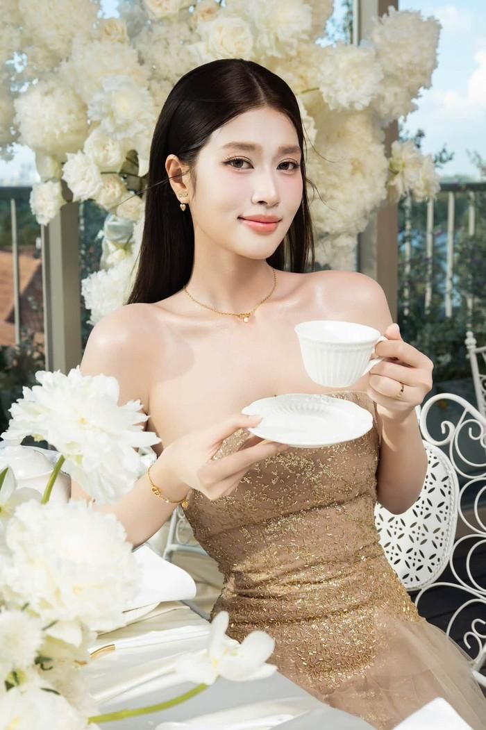 Hoa hậu Đoàn Thiên Ân không ngừng nỗ lực với nhiều lĩnh vực khác nhau. (Nguồn: FBNV)