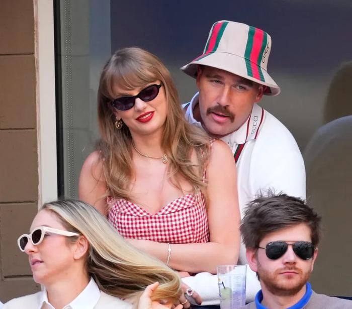 Một nguồn tin khác cho biết có tin đồn lễ cưới kín của Taylor Swift và Travis Kelce đã diễn ra tại bang Tennessee.