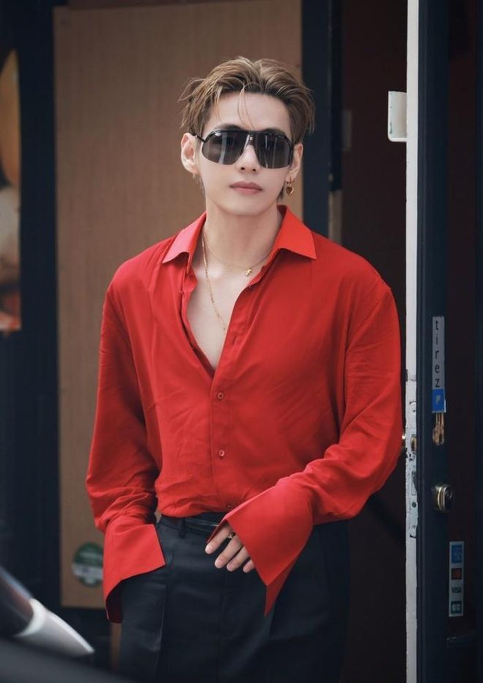 Lời nhắn của V nhanh chóng nhận được sự quan tâm từ cộng đồng người hâm mộ.